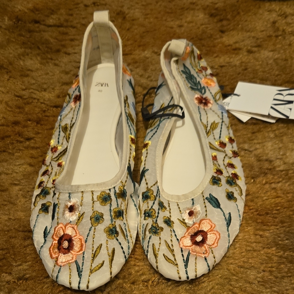 Zara Cream Flats with Floral Design